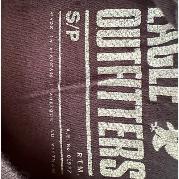 American Eagle men’s vintage fit Tshirt in blue with logo on front size small - Picture 3 of 4